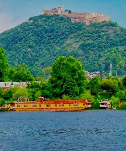 Nigeen Lake
